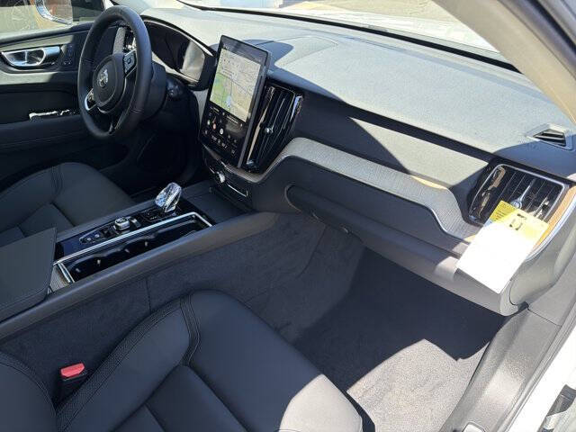 2026 Volvo XC60 B5 Core