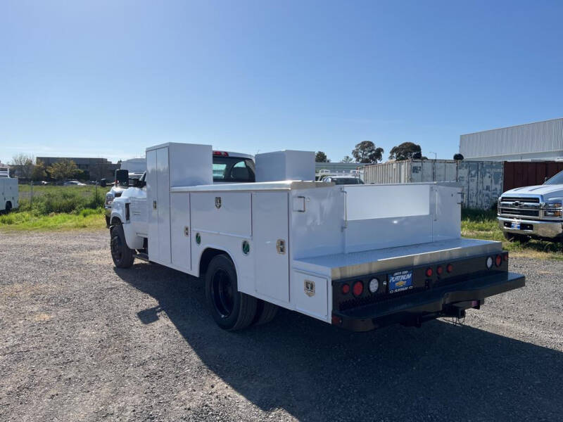 2023 Chevrolet Silverado 5500HD