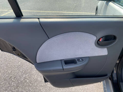 2004 Saturn Ion 3