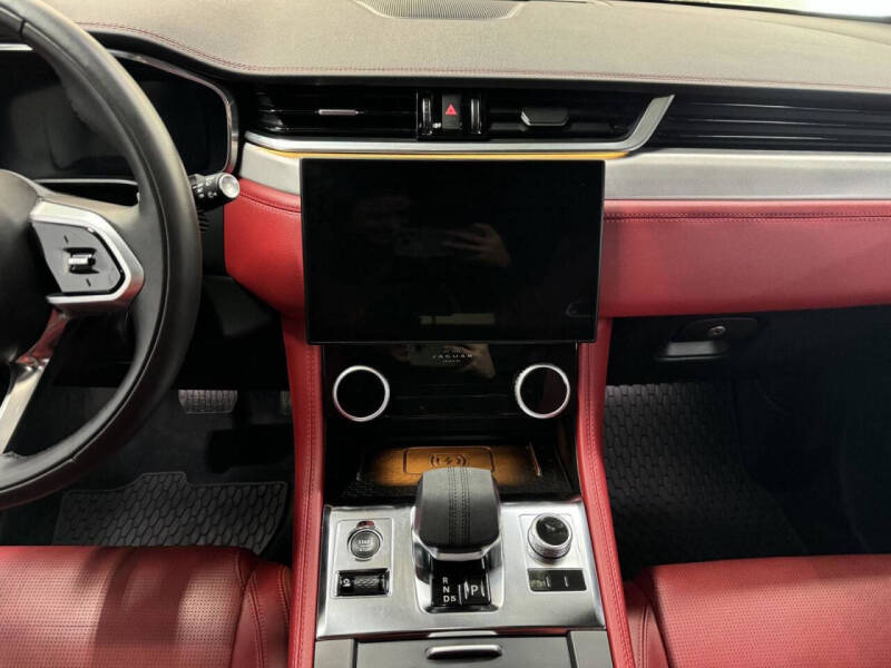 2024 Jaguar F-PACE P400 R-Dynamic S