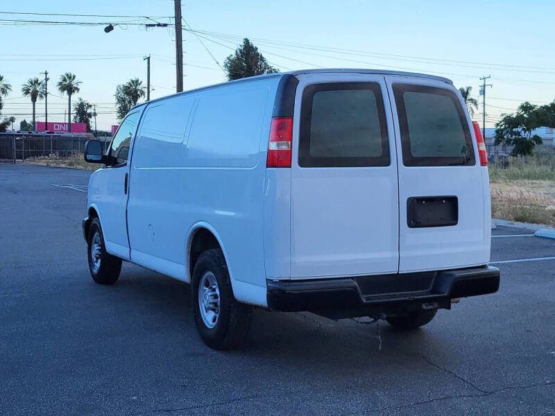 2018 Chevrolet Express 2500