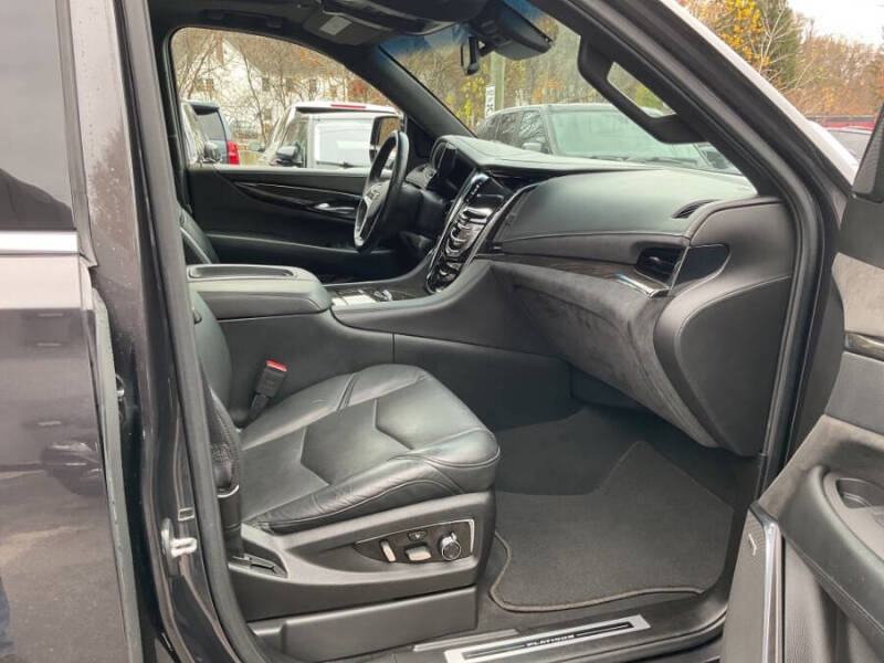 2016 Cadillac Escalade Platinum