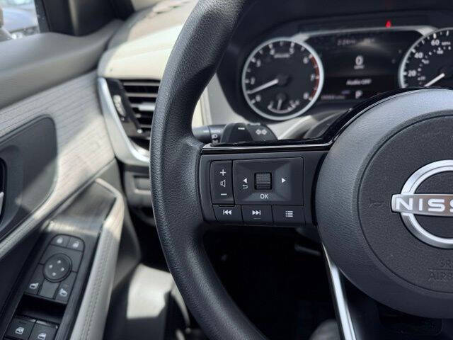 2022 Nissan Rogue SV