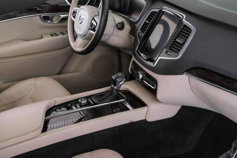 2019 Volvo XC90 T5 Momentum