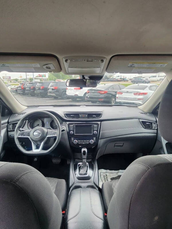 2020 Nissan Rogue SV