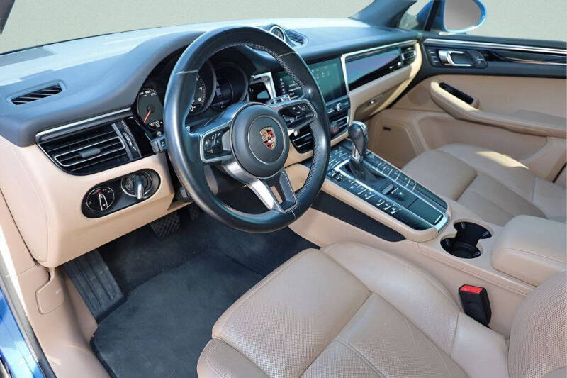 2020 Porsche Macan
