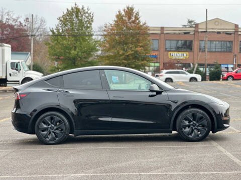 2025 Tesla Model Y Long Range