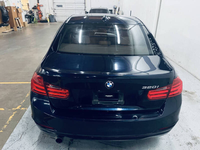 2015 BMW 3 Series 320i