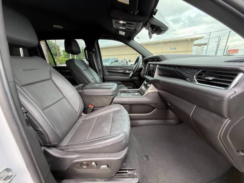 2023 GMC Yukon XL Denali