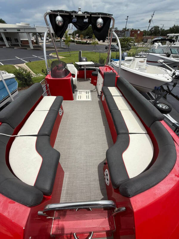 2015 Caravelle Razor