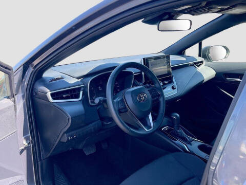 2025 Toyota Corolla Hatchback SE