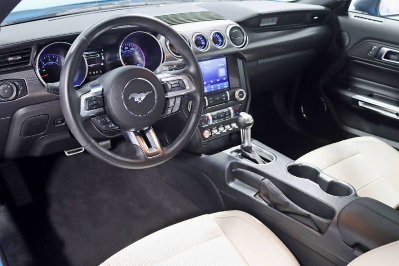 2022 Ford Mustang