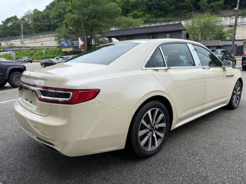 2018 Lincoln Continental Premiere
