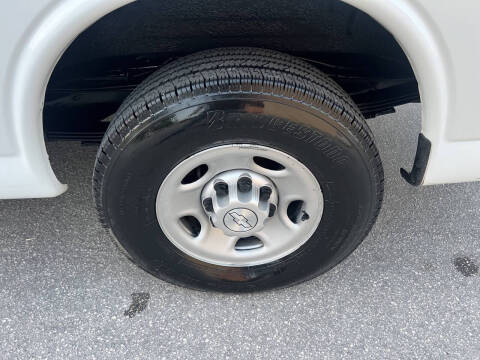 2017 Chevrolet Express 2500