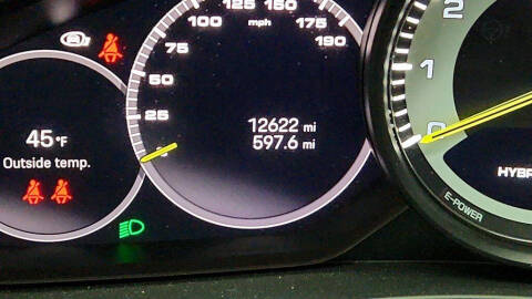 2022 Porsche Panamera 4 E-Hybrid Platinum Edition