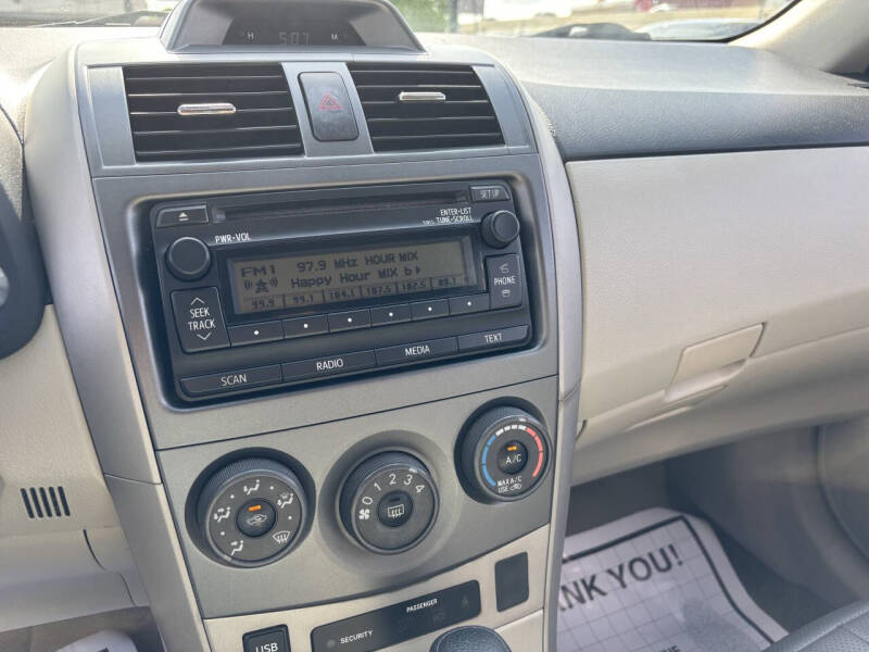 2012 Toyota Corolla LE