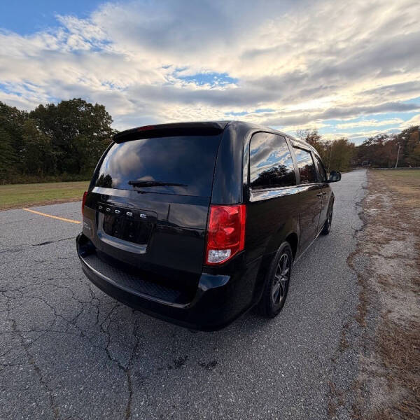 2018 Dodge Grand Caravan SE Plus