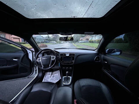 2012 Chrysler 200 S