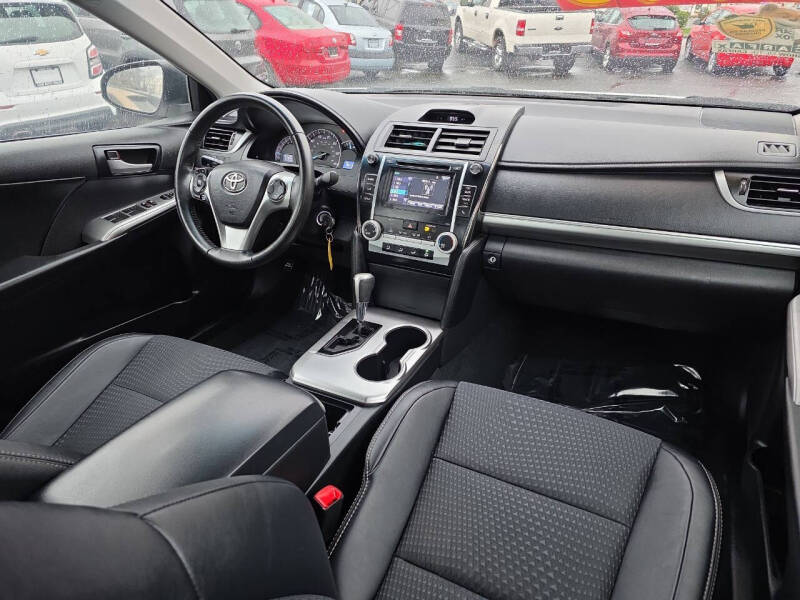 2014 Toyota Camry SE
