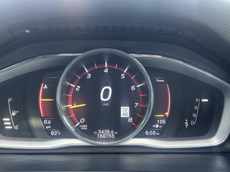 2017 Volvo V60 T5 Platinum