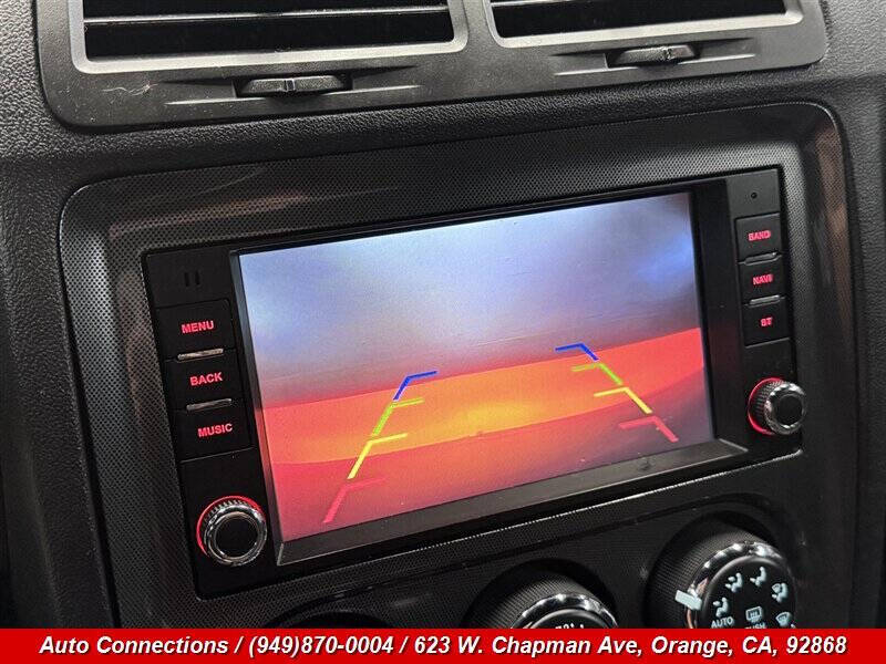 2013 Dodge Challenger SXT