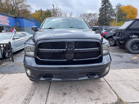 2018 RAM 1500 SLT