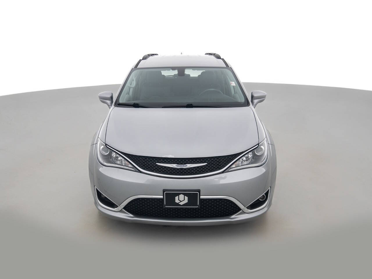 Used Car 2017 Chrysler Pacifica  Touring L Plus 4dr Mini Van For Sale Under $12,000 In Coal City, Illinois