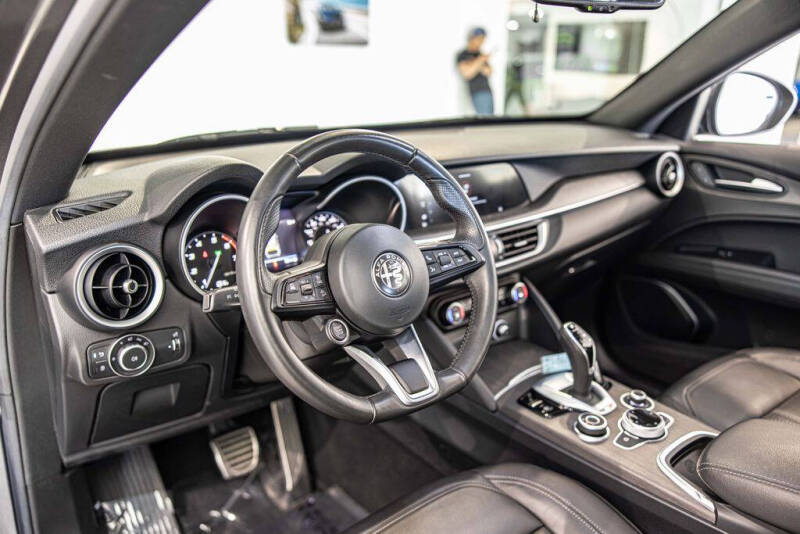2023 Alfa Romeo Stelvio Ti
