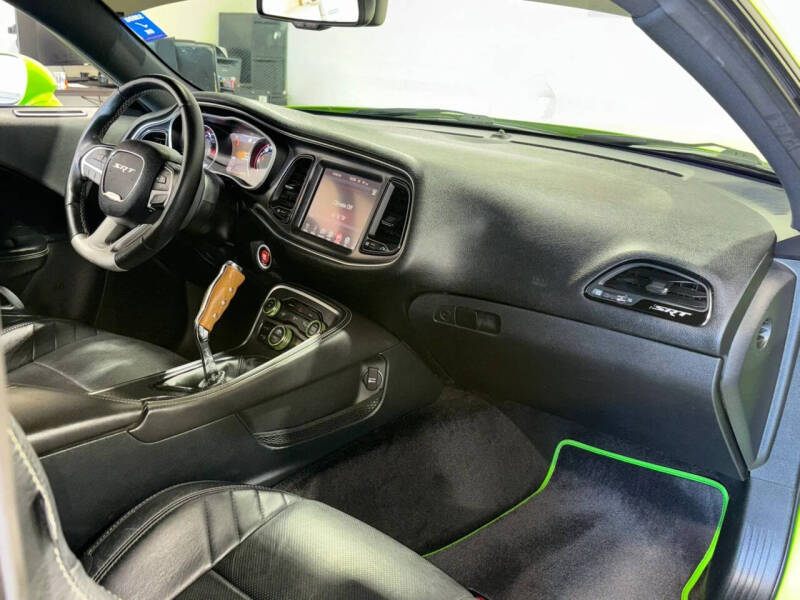 2015 Dodge Challenger SRT 392