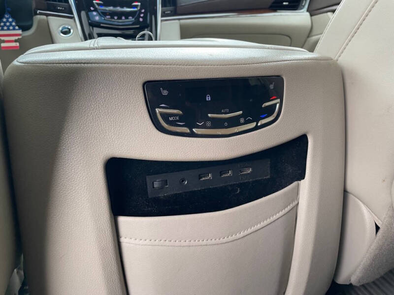 2017 Cadillac Escalade ESV Premium Luxury