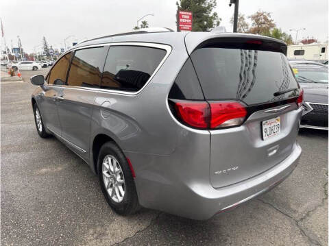 2020 Chrysler Pacifica Touring L