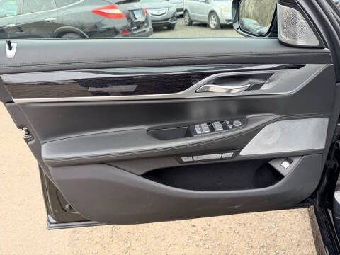 2017 BMW 7 Series 750i