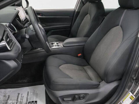 2022 Toyota Camry Hybrid LE