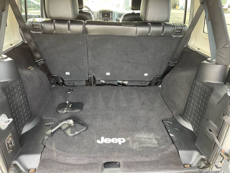 2016 Jeep Wrangler Unlimited Sahara