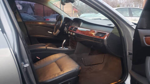 2009 BMW 5 Series 528i