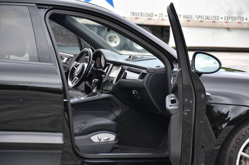 2016 Porsche Macan S