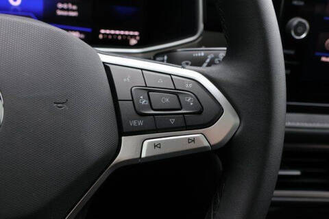 2025 Volkswagen Taos SE Black 4Motion