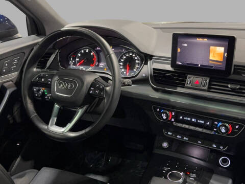 2020 Audi Q5 quattro Titanium Premium 45 TFSI