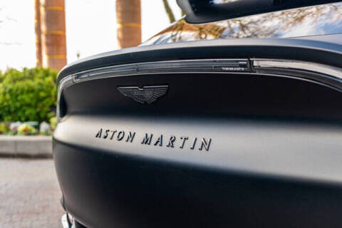 2022 Aston Martin DBX