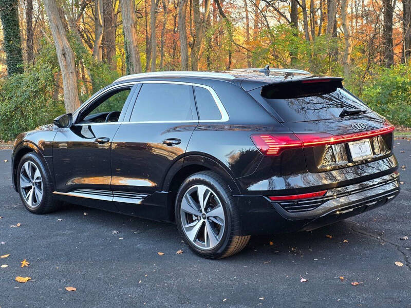2024 Audi Q8 e-tron quattro Premium Plus