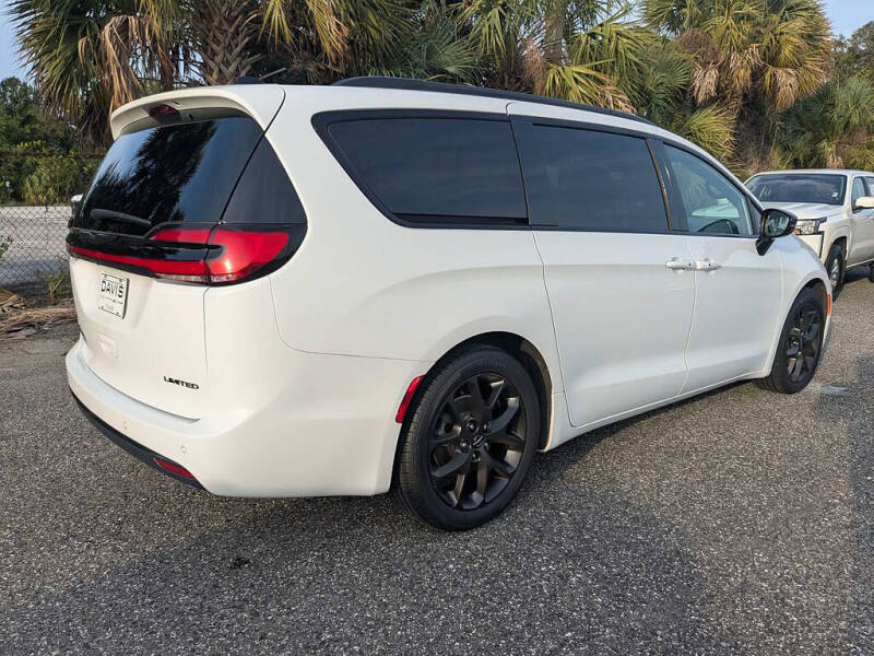 2025 Chrysler Pacifica Limited