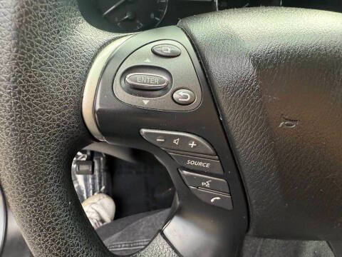 2020 Nissan Pathfinder S