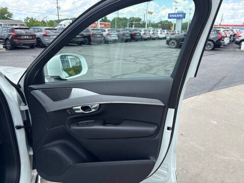 2023 Volvo XC90 B5 Core