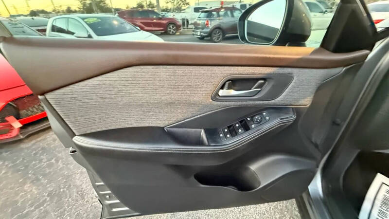 2021 Nissan Rogue SV