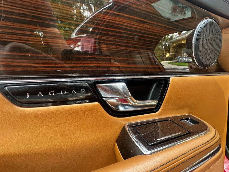 2013 Jaguar XJL Portfolio