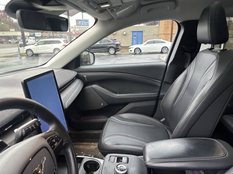 2022 Ford Mustang Mach-E Premium