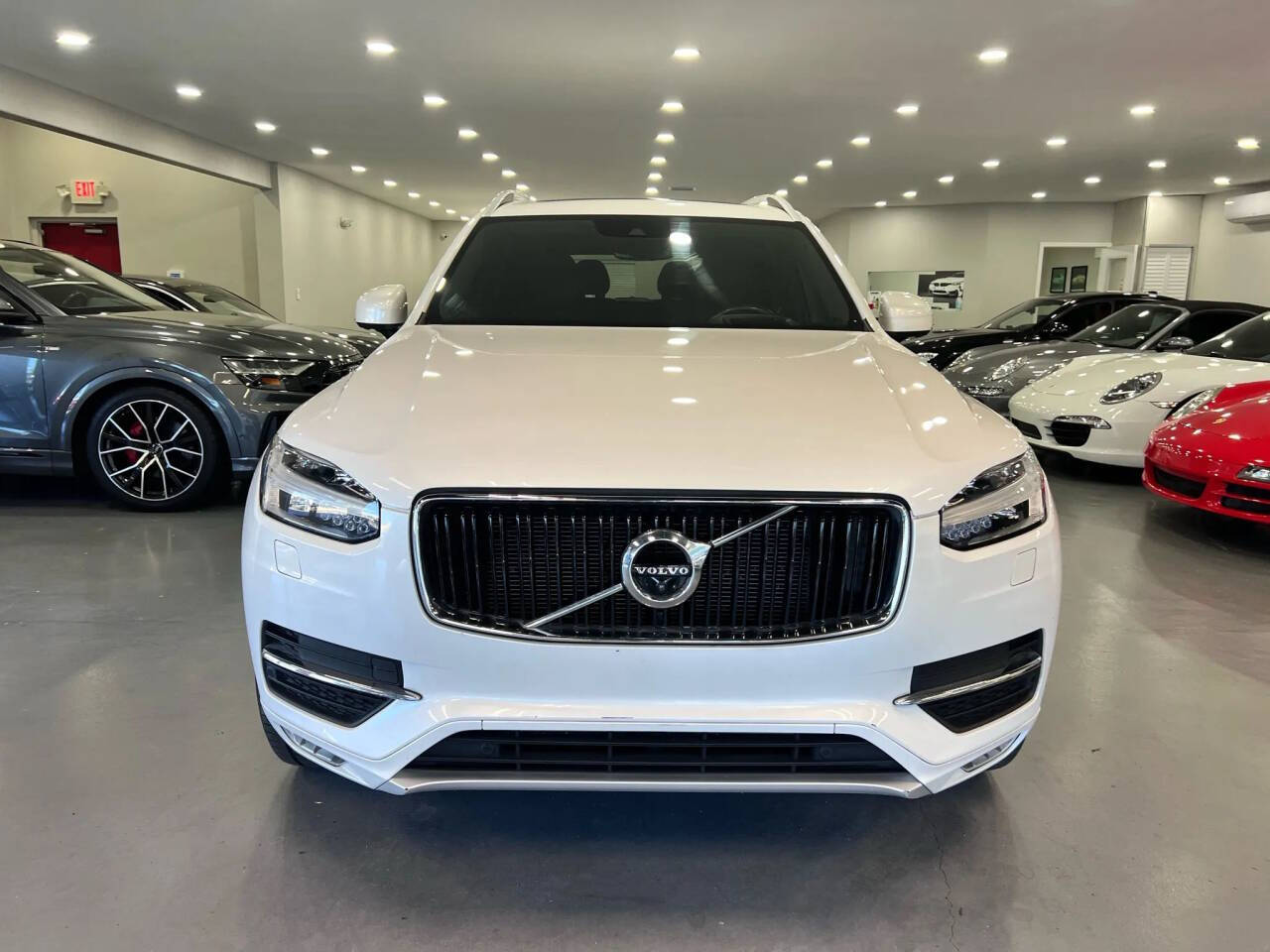 2019-volvo-xc90-t5-momentum-4dr-suv.jpg