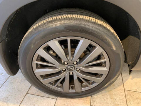 2022 Nissan Pathfinder SL