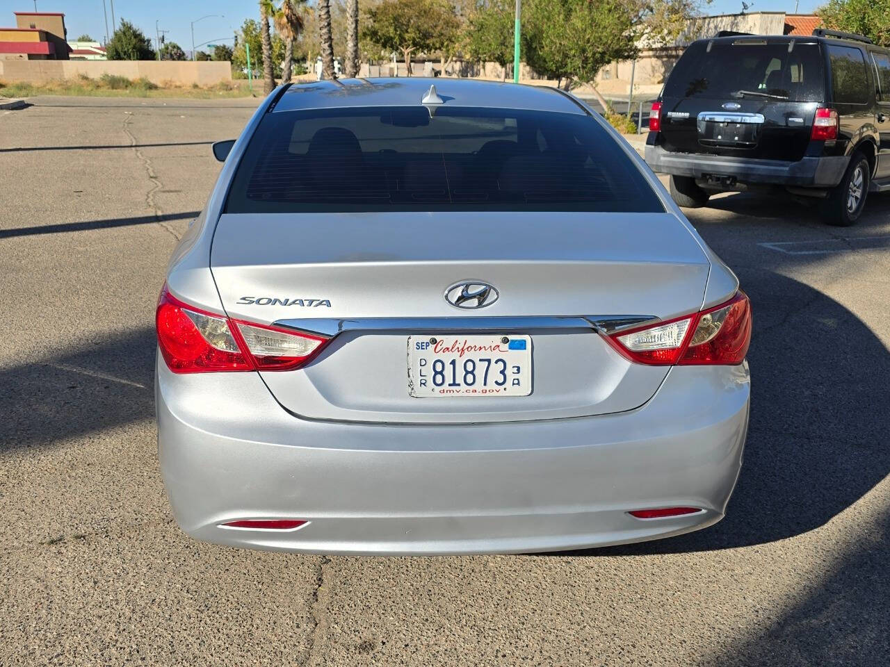 2013 Hyundai SONATA for sale at DOUBLE DEUCE AUTO in Hesperia, CA