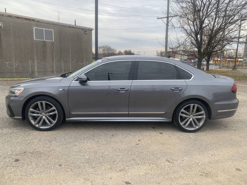 2017 Volkswagen Passat 1.8T R-Line